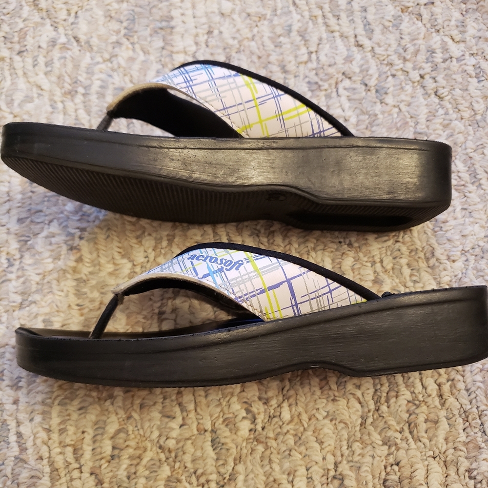 Sandals - Picture 4 of 4
